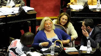 Elisa Carrió volvió al Congreso, habló con TN y montó un show con frases insólitas contra el Gobierno Elisa Carrió volvió al Congreso, habló con TN y montó un show con frases insólitas contra el Gobierno