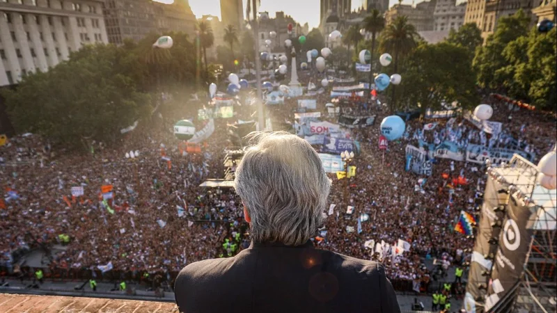 Alberto Fernández envió el proyecto que propone declarar 24 ciudades como "capitales alternas"