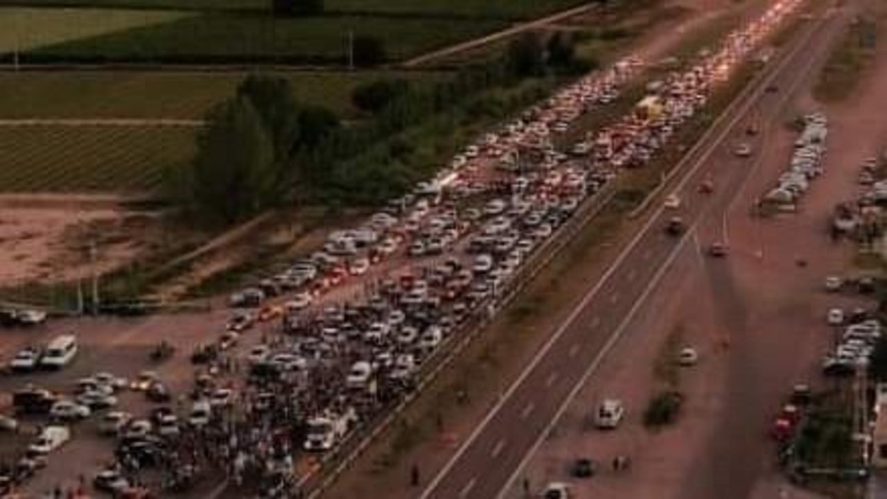Mendoza: masiva marcha contra la ley 7722 de Minería 
