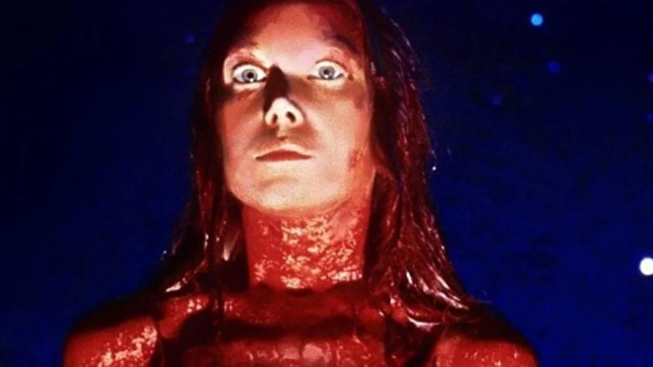 FX adaptará Carrie, de Stephen King, con una actriz trans o de color