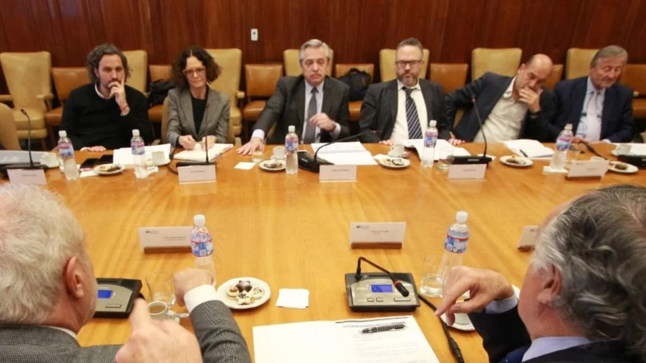 La deuda interna, la deuda externa y los cinco pilares de la recuperación argentina