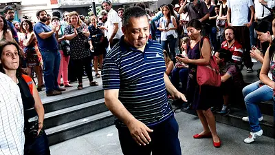 Luis D'Elia tiene coronavirus y está internado en el Sanatorio Otamendi Luis D'Elia tiene coronavirus y está internado en el Sanatorio Otamendi