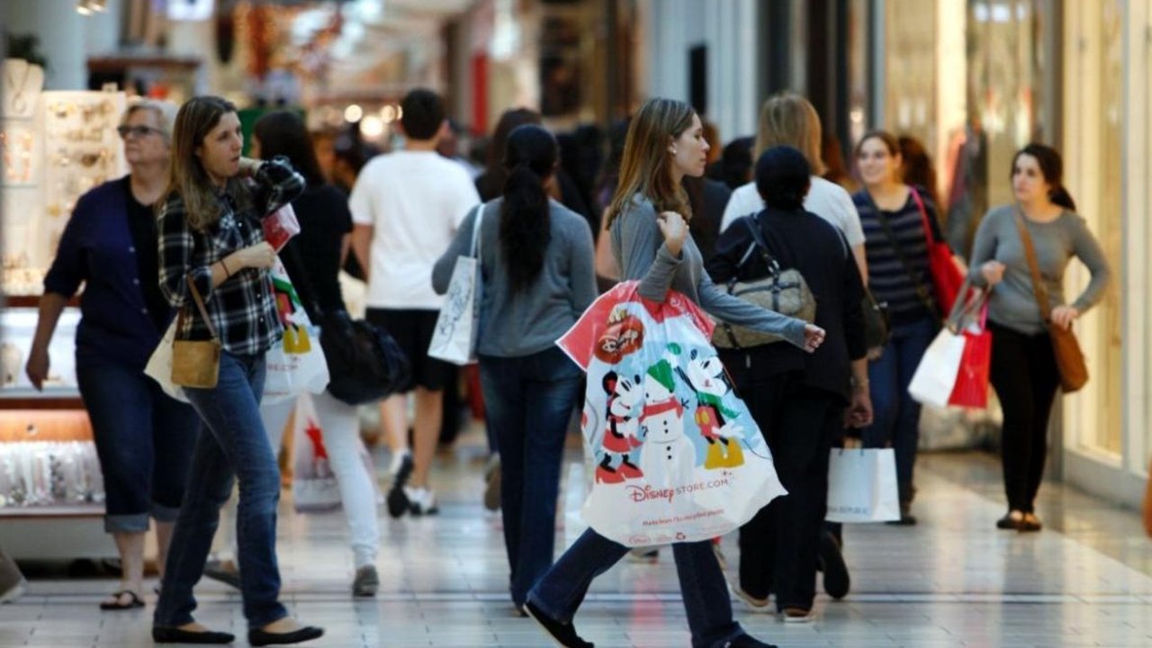 Las consecuencias de la crisis que dejó Mauricio Macri: bajaron las ventas de Navidad un 3%