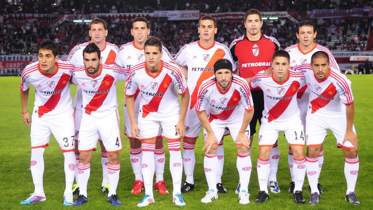 Gimnasia estaría pensando en Juan Pablo Carrizo para salvarse del descenso y en las redes le recordaron lo que pasó con River