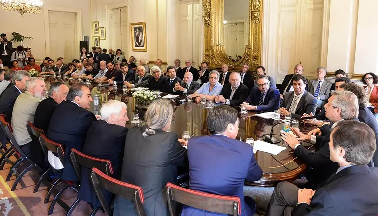 Fuerte respaldo al gobierno de Alberto Fernández de cara a la negociación de la deuda