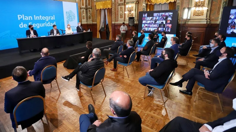El Frente de Todos bonaerense apoyó la ley que fija fondos para el traspaso de la Policía porteña