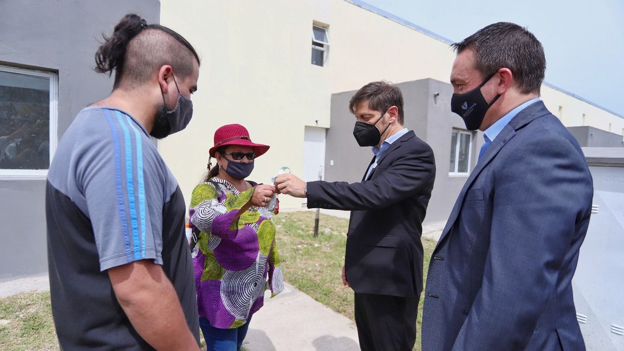 Axel Kicillof participó de la entrega de 56 viviendas en Florencio Varela