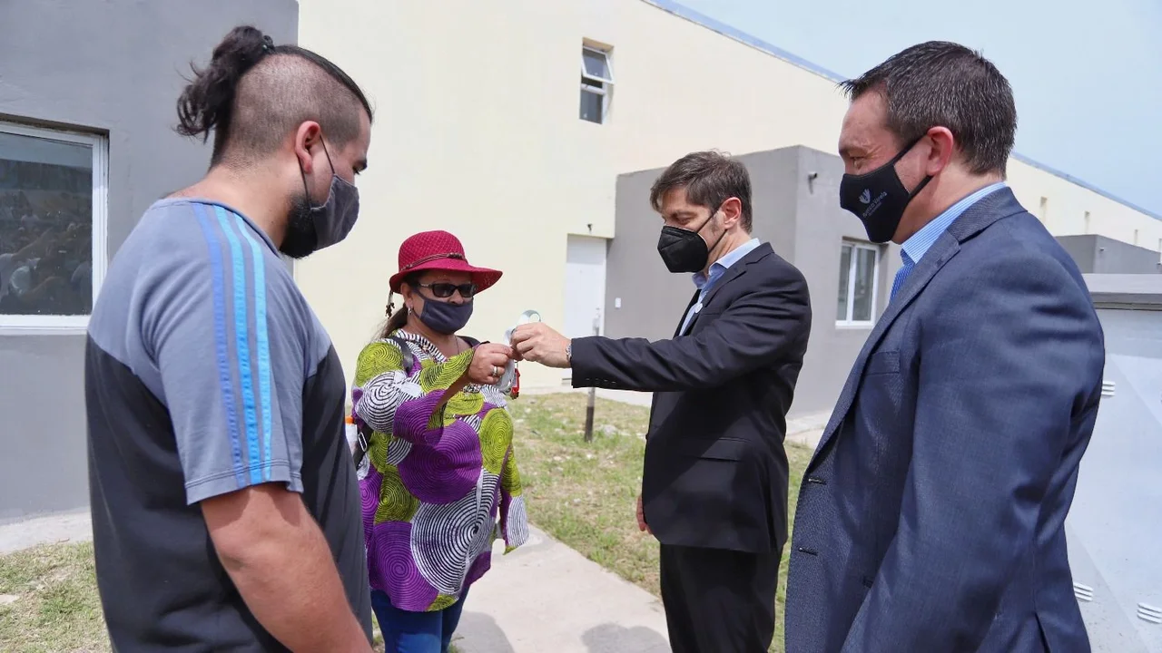 Axel Kicillof participó de la entrega de 56 viviendas en Florencio Varela
