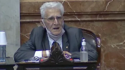 Diputado denunció presiones y decidió cambiar su voto por el aborto Diputado denunció presiones y decidió cambiar su voto por el aborto