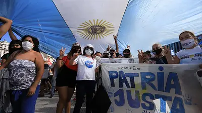 Multitudinaria marcha por una "Navidad sin presos políticos" Multitudinaria marcha por una "Navidad sin presos políticos"
