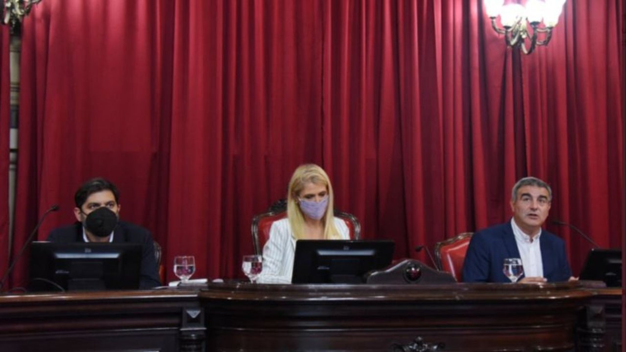 Bianco detalló en la Legislatura cómo actuó la Provincia durante la pandemia