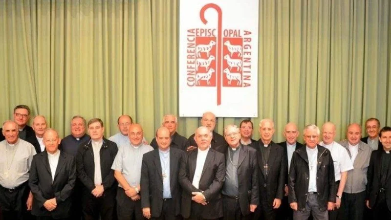Monseñor Ojea: "Sin unidad para enfrentar la pandemia y recuperar la economía, no habrá otra orilla"