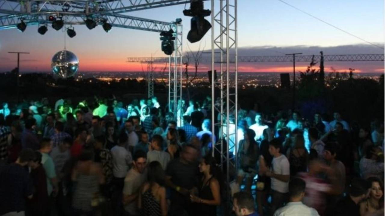 fiestas en el verano pese a la pandemia 