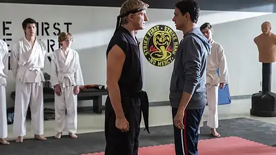 Netflix adelanta al 1 de enero el estreno de la tercera temporada de "Cobra Kai" Netflix adelanta al 1 de enero el estreno de la tercera temporada de "Cobra Kai"