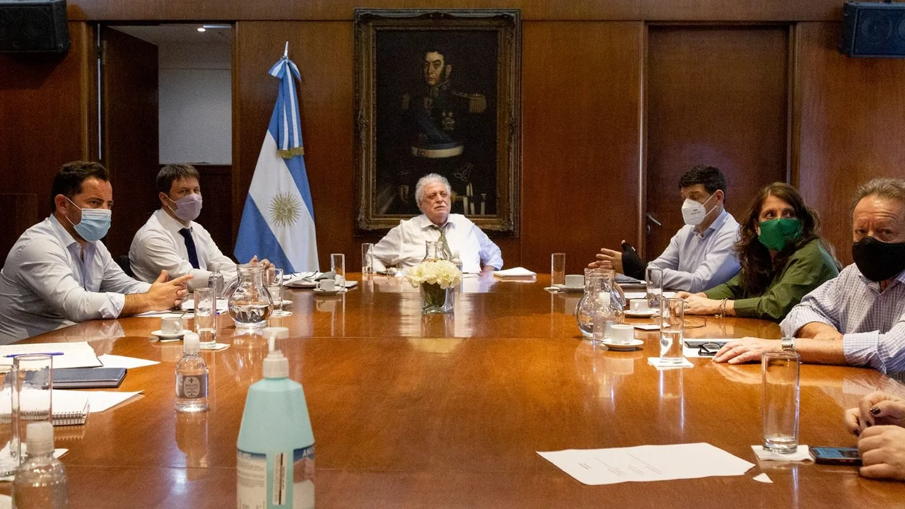 Los ministros de Salud de todo el país celebraron el inicio de la vacunación