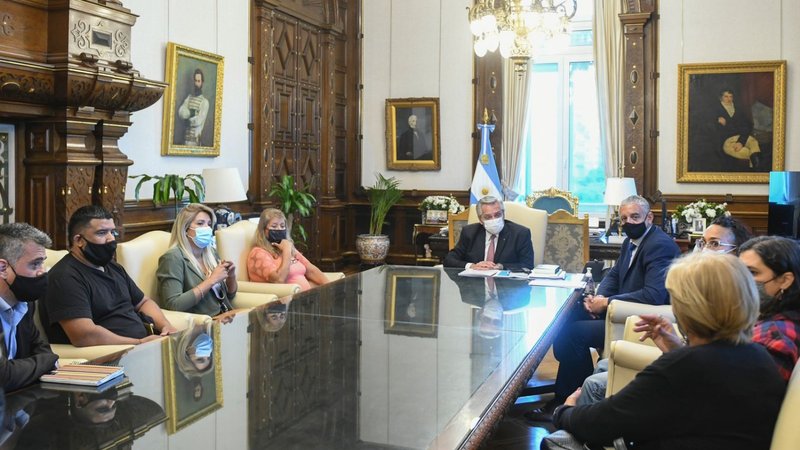 Alberto recibió a familiares de víctimas de la represión del 2001