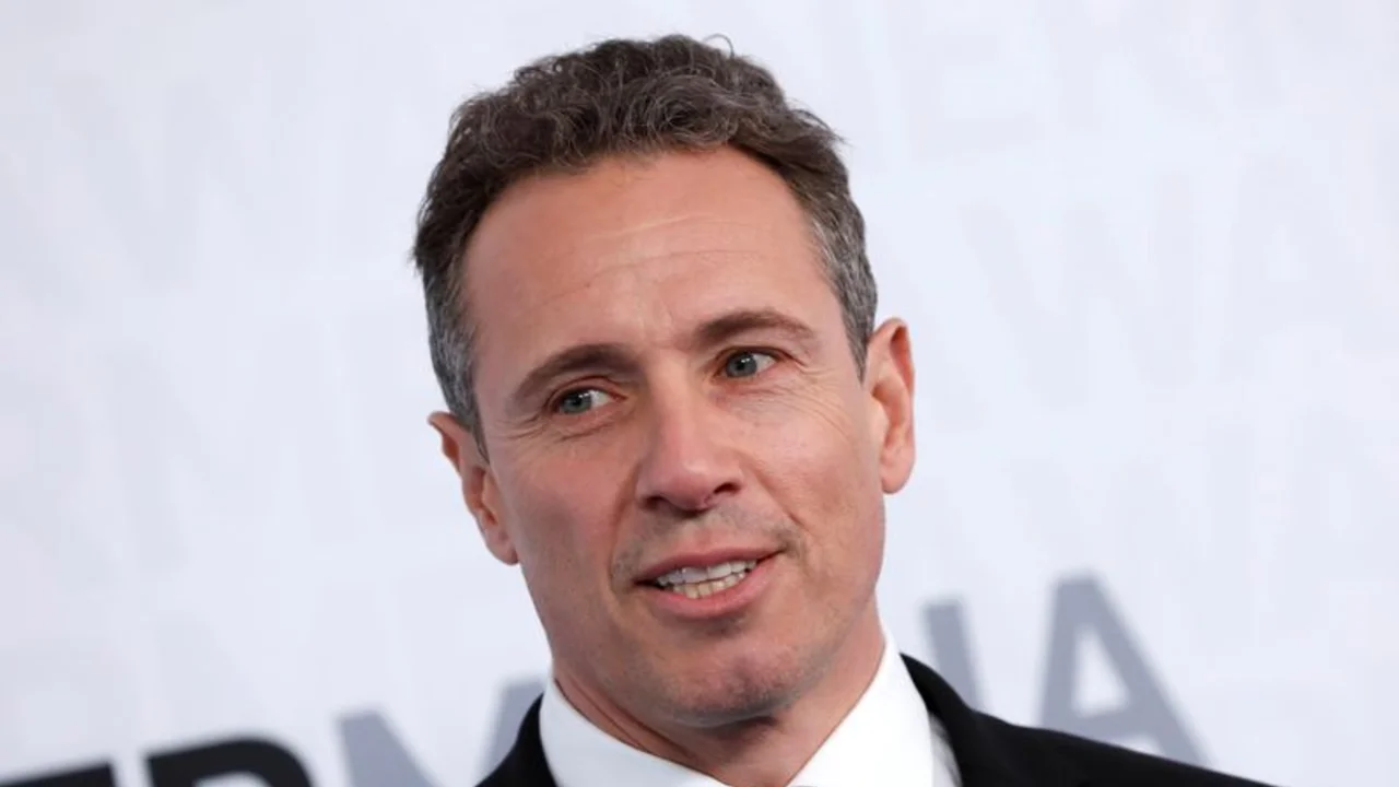 CNN despide al presentador Chris Cuomo por su papel en escándalo sexual de su hermano exgobernador
