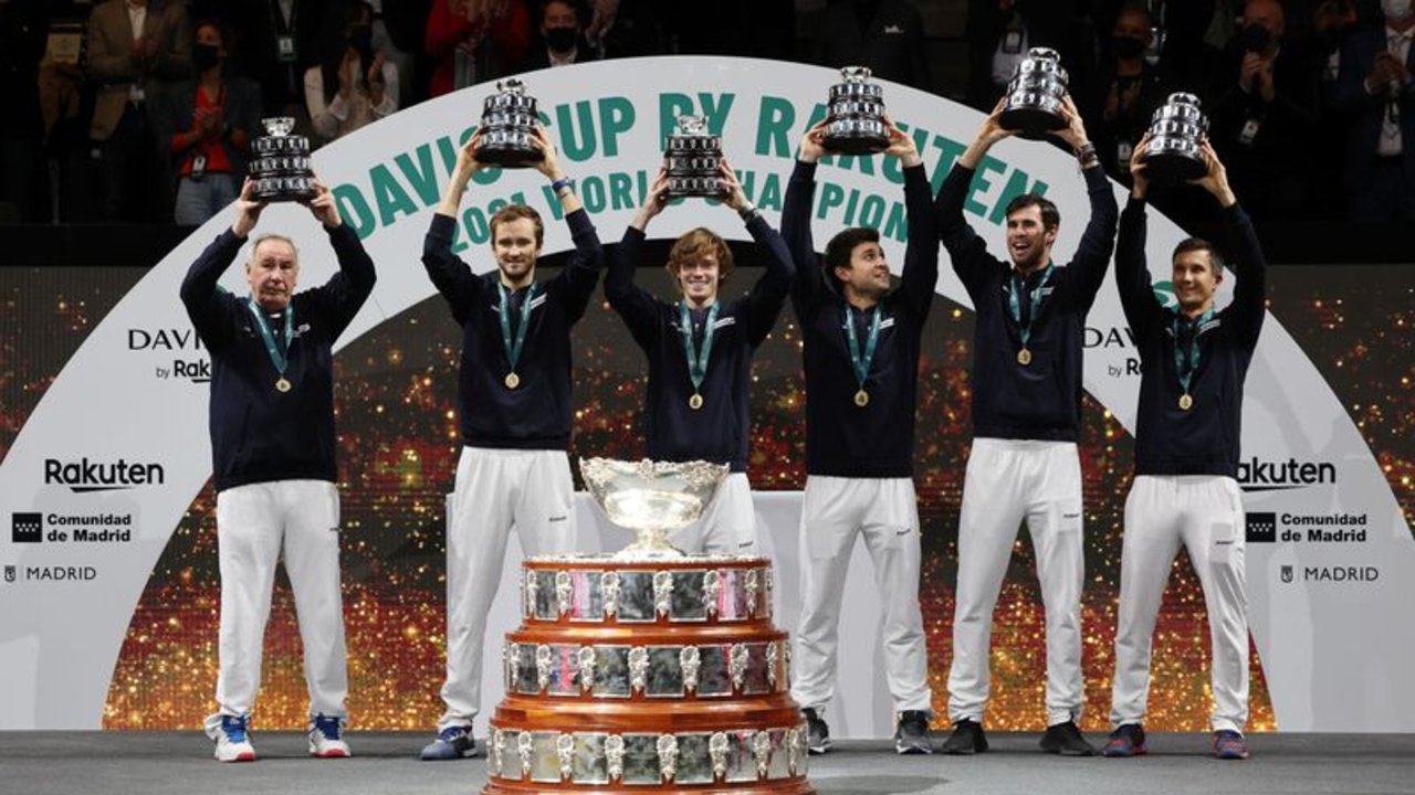 Medvedev lidera a Rusia para ganar la Copa Davis