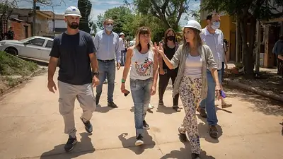 Galmarini recorrió en Tigre una obra que beneficiará a más de 7.200 vecinos Galmarini recorrió en Tigre una obra que beneficiará a más de 7.200 vecinos