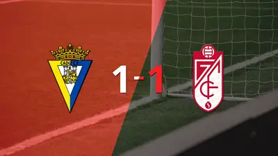 Cádiz y Granada se repartieron los puntos en un 1 a 1 Cádiz y Granada se repartieron los puntos en un 1 a 1