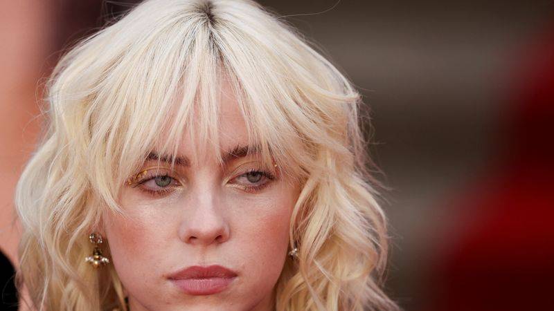 Billie Eilish dice que ver pornografía desde los 11 años "realmente destruyó mi cerebro"