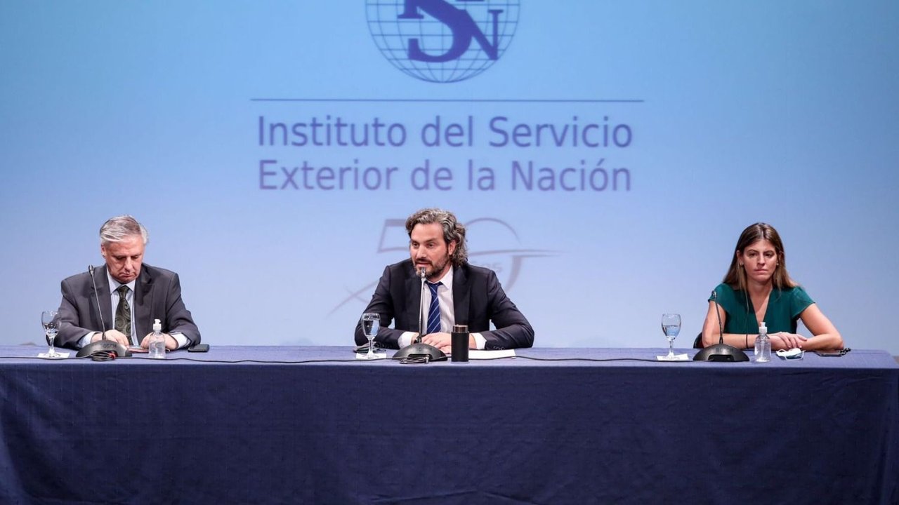 Cafiero remarcó la importancia diplomática para la defensa del interés nacional