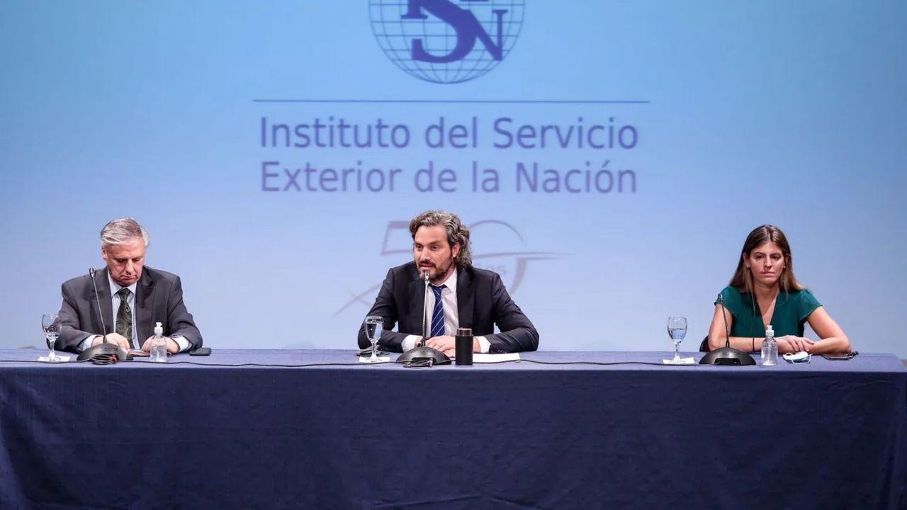 Cafiero remarcó la importancia diplomática para la defensa del interés nacional