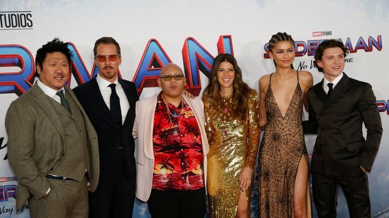Buenas críticas podrían convertir a "Spider-Man" en un regalo navideño para salas de cine