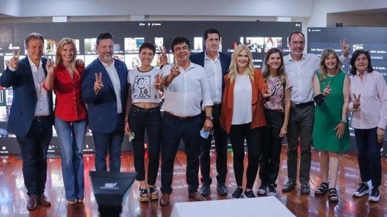 Antes del desembarco de Máximo al PJ bonaerense, el peronismo se mostró unido