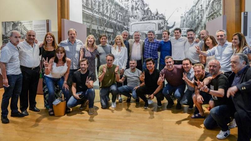 Alberto y Máximo: un gesto de unidad en un momento clave para la coalición