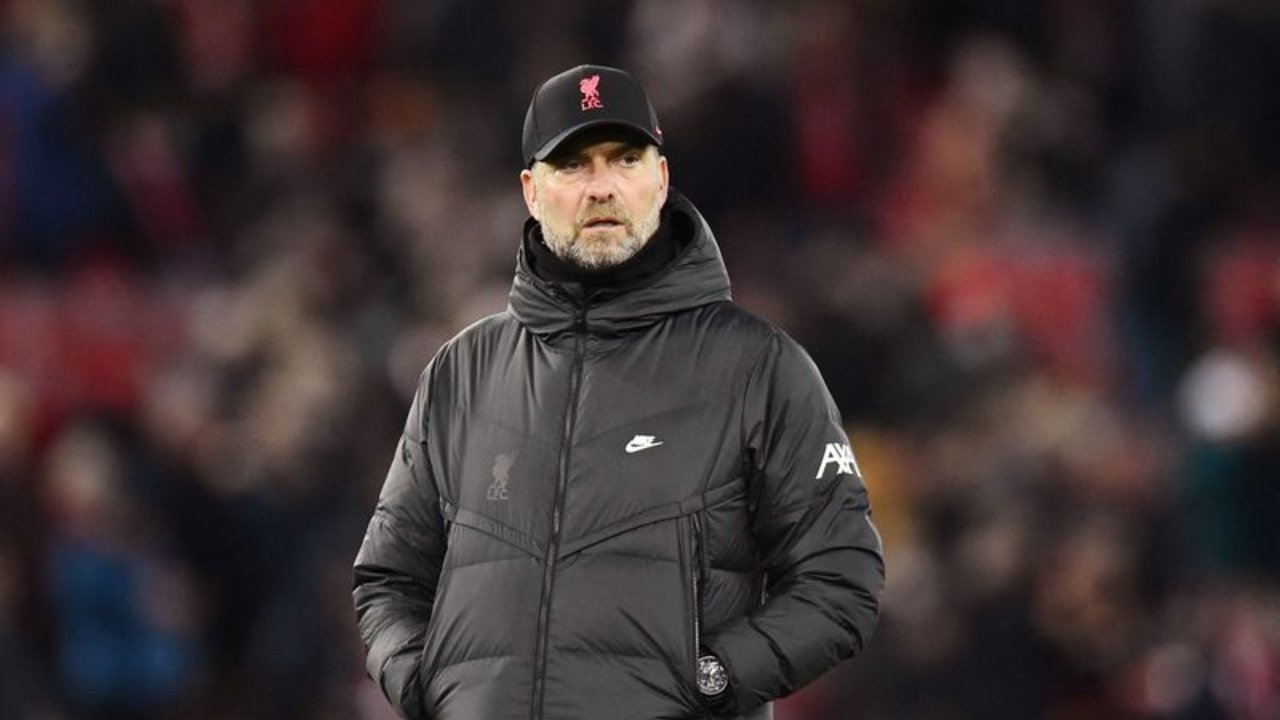 Liverpool no fichará a futbolistas que no estén vacunados, dice DT Klopp