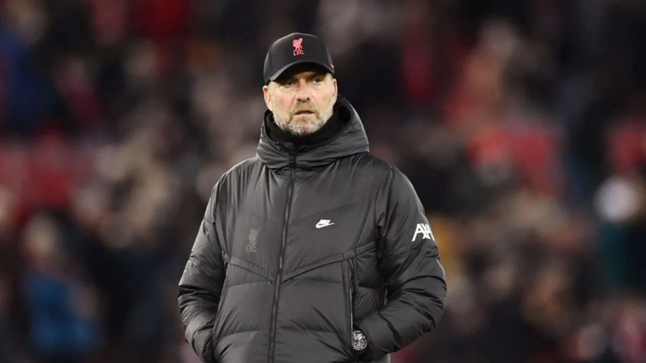 Liverpool no fichará a futbolistas que no estén vacunados, dice DT Klopp