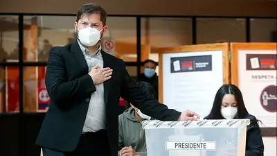 Elecciones Chile: votó Boric y prometió ser "el presidente de todas y todos" Elecciones Chile: votó Boric y prometió ser "el presidente de todas y todos"