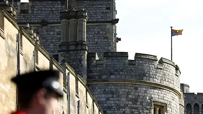 La reina Isabel pasará Navidad en Windsor en medio del brote de ómicron La reina Isabel pasará Navidad en Windsor en medio del brote de ómicron