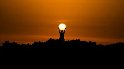 El solsticio de verano, un fenómeno natural y astronómico verdaderamente asombroso El solsticio de verano, un fenómeno natural y astronómico verdaderamente asombroso