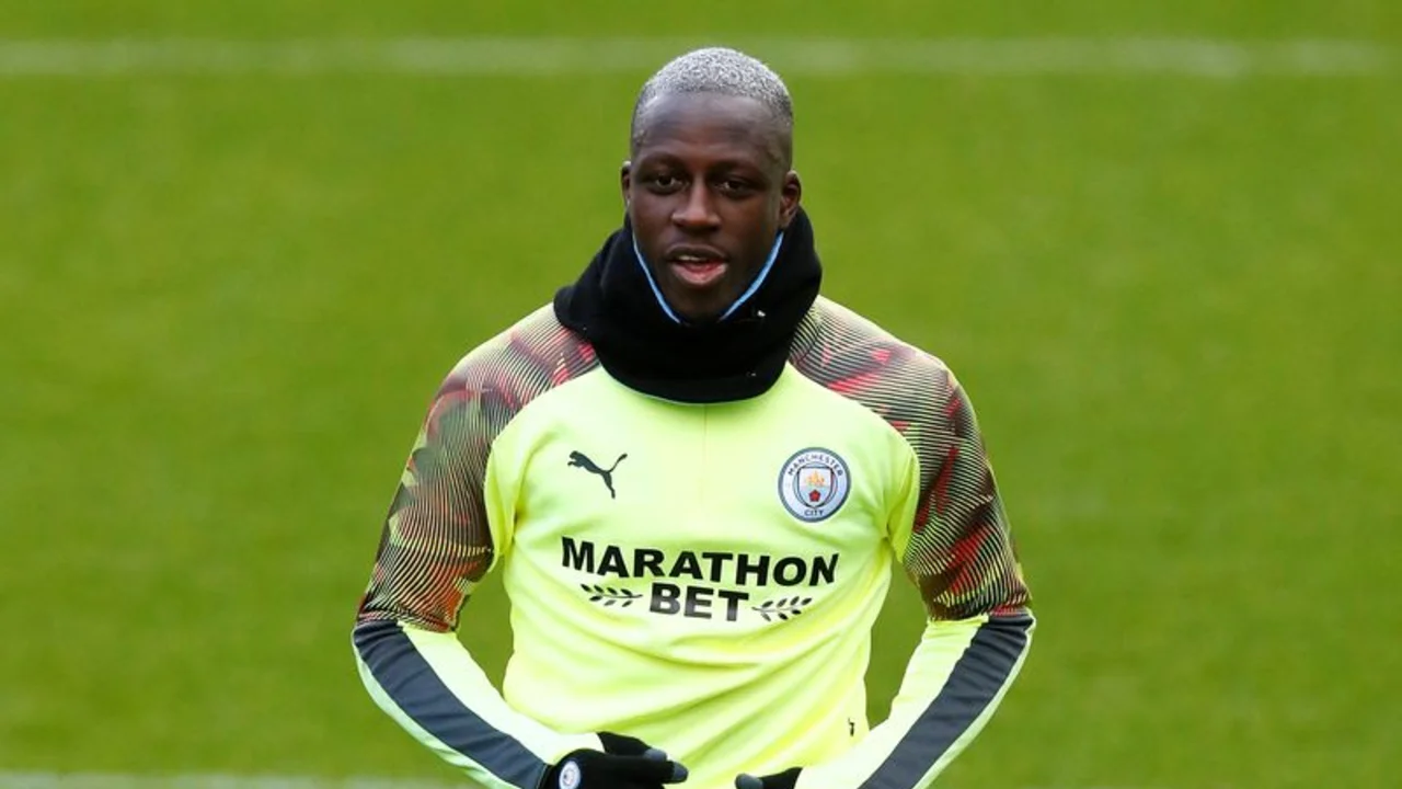 El futbolista del City Mendy es acusado de un séptimo cargo de violación
