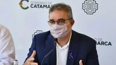 Catamarca "evalúa" cobrarle el tratamiento contra el COVID a los no vacunados Catamarca "evalúa" cobrarle el tratamiento contra el COVID a los no vacunados