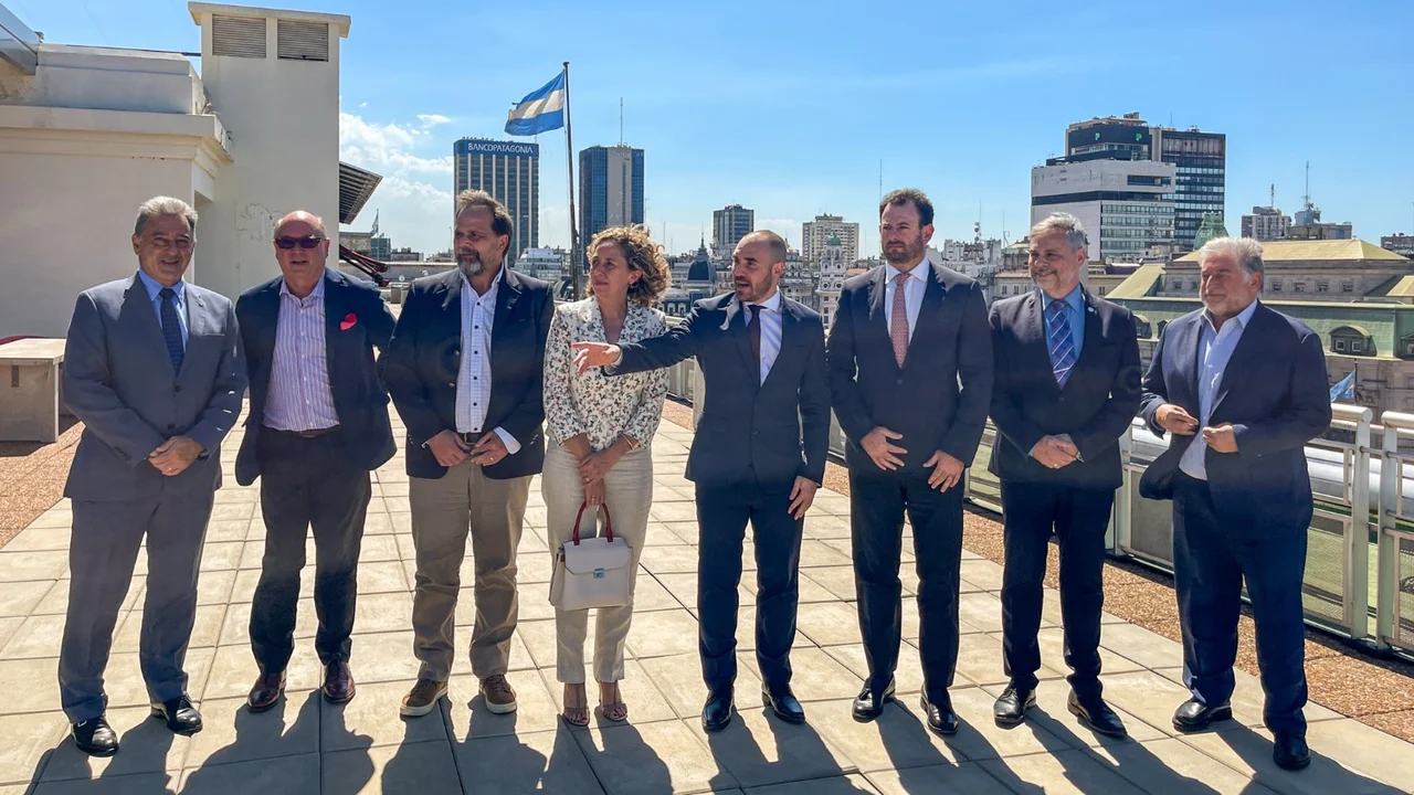 Guzmán dialogó con empresarios sobre la negociación con el FMI