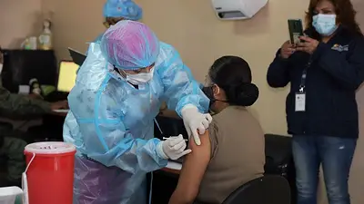 Ecuador declaró "obligatoria" la vacunación contra el coronavirus Ecuador declaró "obligatoria" la vacunación contra el coronavirus