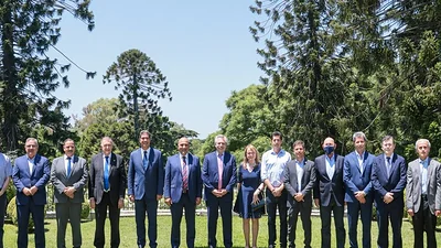 El Presidente y los gobernadores sellarán el lunes un nuevo consenso fiscal El Presidente y los gobernadores sellarán el lunes un nuevo consenso fiscal