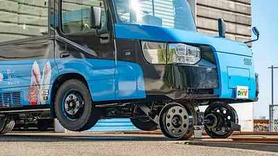 El primer "vehículo de modo dual" del mundo comenzará a funcionar en Japón El primer "vehículo de modo dual" del mundo comenzará a funcionar en Japón