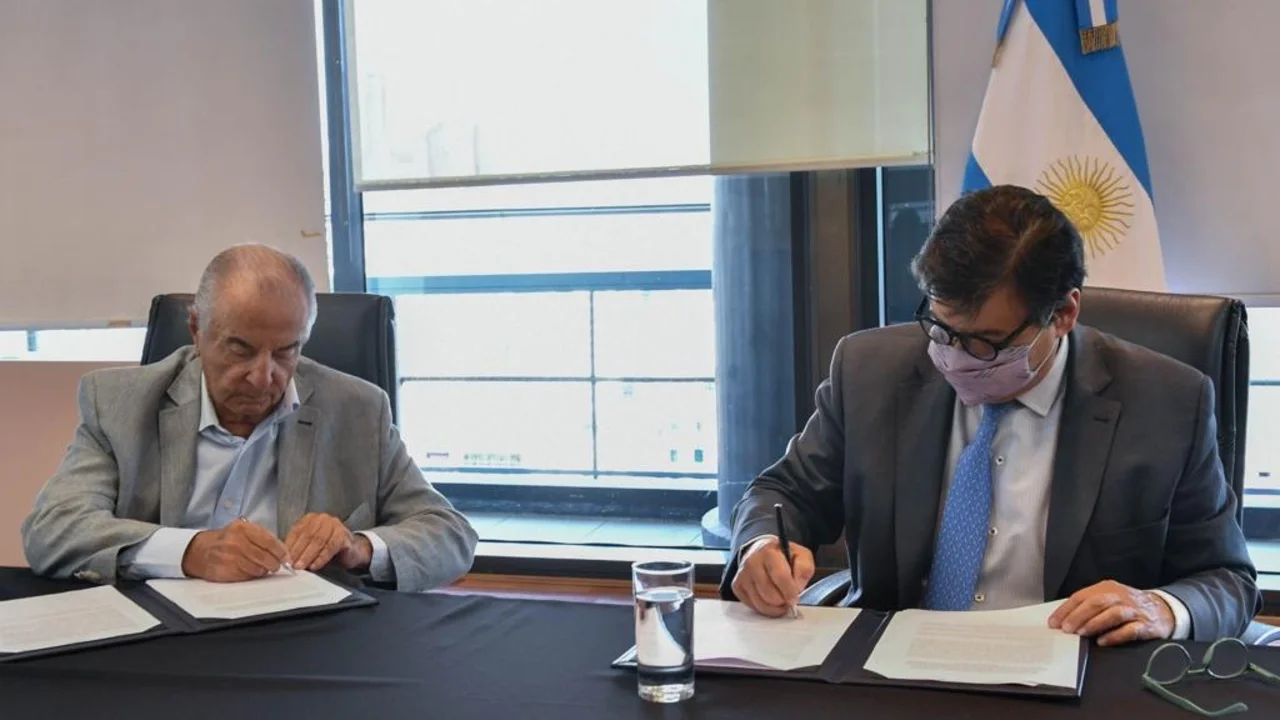 El Ministerio de Trabajo firmó un convenio para favorecer contratación de exempleados de Garbarino