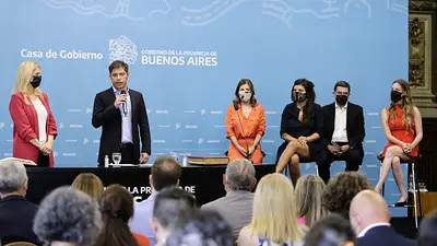 Kicillof tomó juramento a los nuevos integrantes de su Gabinete Kicillof tomó juramento a los nuevos integrantes de su Gabinete