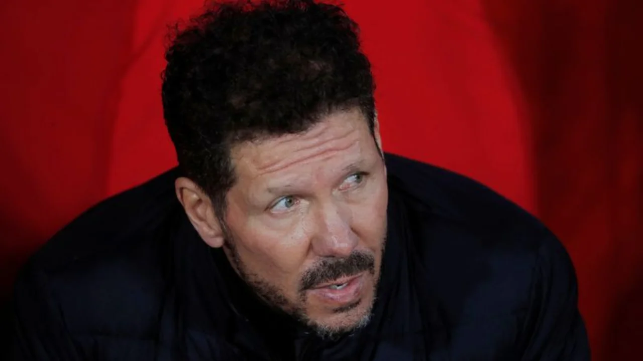 DT Simeone y mexicano Herrera dan positivo por COVID en Atlético Madrid