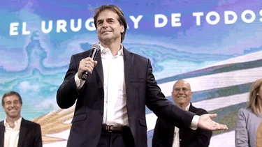 Uruguay, empapado de neoliberalismo 
