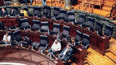 También fracasó la sesión en CABA: el FdT se retiró del recinto en la Legislatura También fracasó la sesión en CABA: el FdT se retiró del recinto en la Legislatura