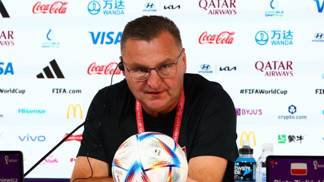 Polonia está lista para sorprender a Francia y desatar festejos en casa, dice su entrenador