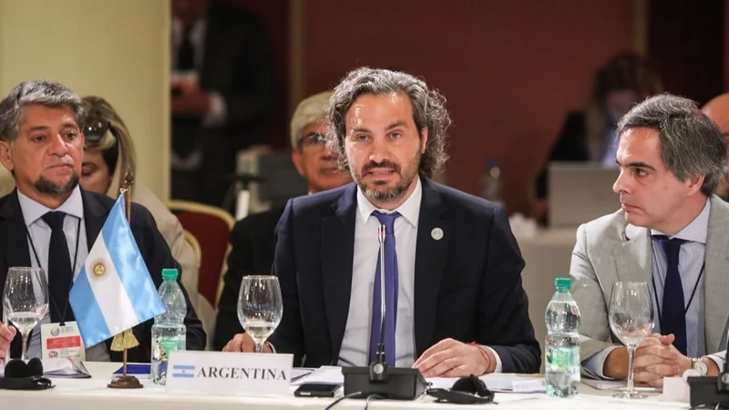 Crisis en el Mercosur: Argentina cruzó a Uruguay y habló de una posible "ruptura"