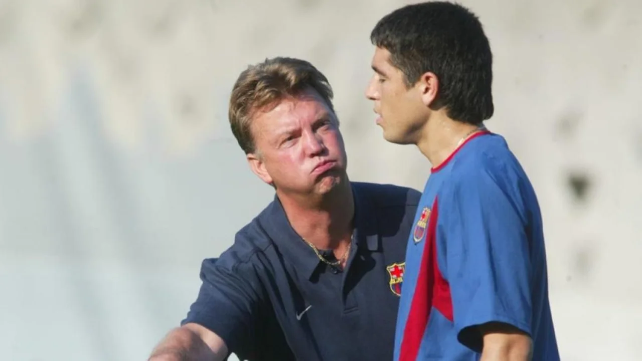Juan Román Riquelme, Louis Van Gaal, FC. Barcelona, fútbol, deportes