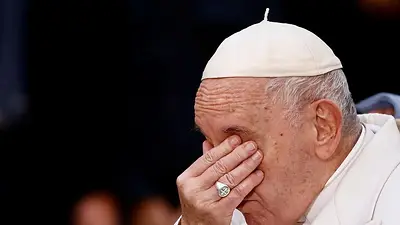 El Papa llora al hablar de Ucrania en una oración pública El Papa llora al hablar de Ucrania en una oración pública